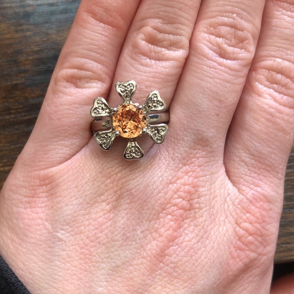 Jewelry - BOGO NWOT Daisy costume jewelry ring, size 8